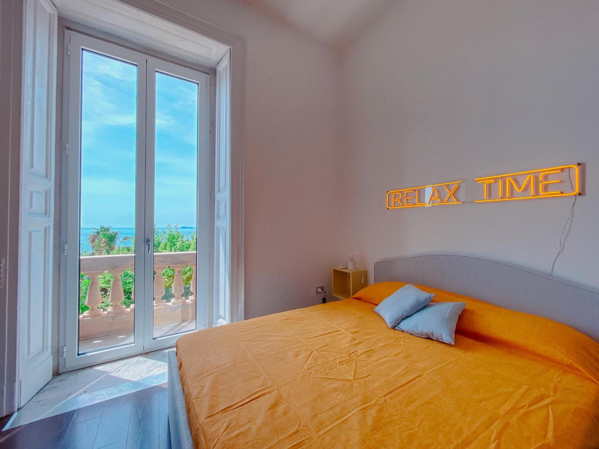 Blue Sea View Apartment Salerno Dış mekan fotoğraf